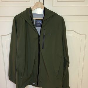 Mountain hardwear, medium, windbreaker, olive green. Was once a water repellent